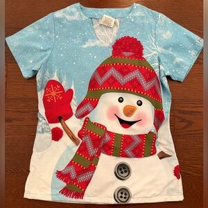 Snowman scrub top . Size Xsmall